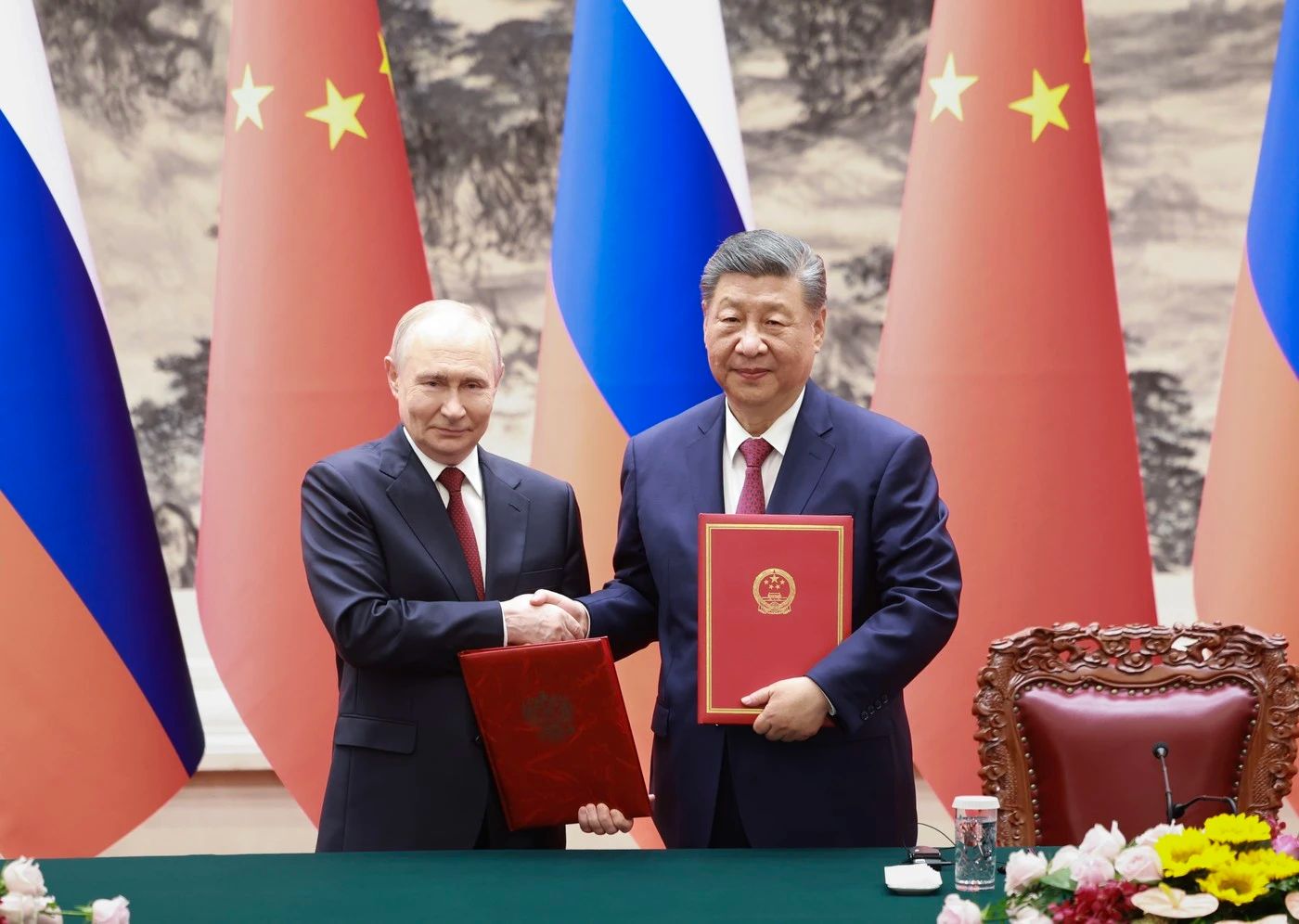 Vladimir Putin și Xi Jinping. Foto: Profimedia