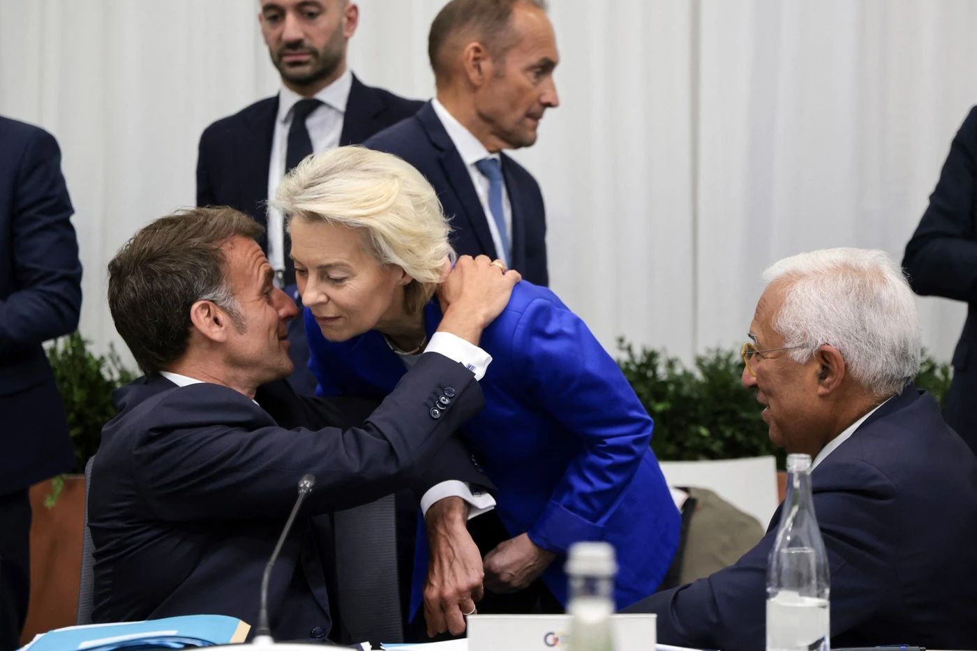 Emmanuel Macron și Ursula von der Leyen (Profimedia)