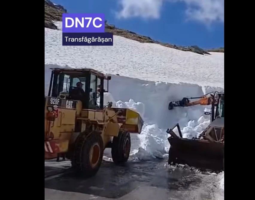 Drumarii fac față cu greu nămeților. Foto/Captură video