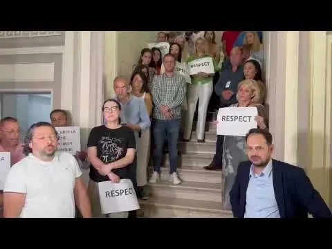 Protest la Autoritatea Electorală Permanenta
