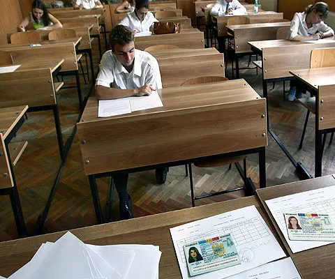 Ministerul Educaţiei ar putea să nu mai publice subiectele pentru bacalaureat pe internet