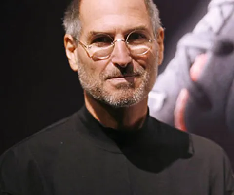 Steve Jobs anunţă că este bolnav, dar va rămâne şeful grupului Apple