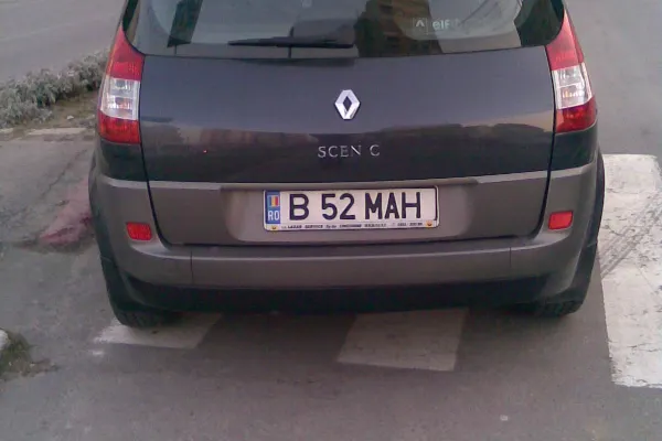 Parcare pe trecerea de pietoni