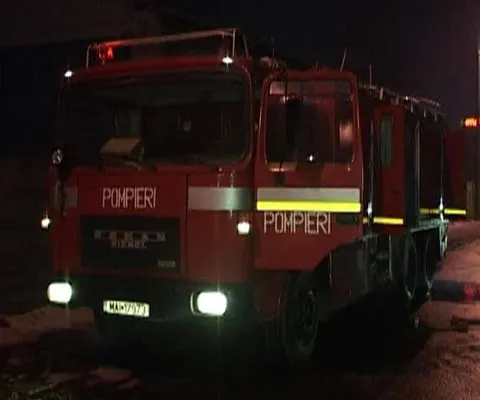 O cisternă încărcată cu motorină a luat foc într-o benzinărie din Sibiu
