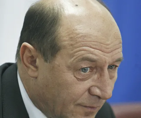 Băsescu va primi dreptul de a dizolva Parlamentul sau Guvernul