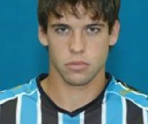 Italia - AC Milan l-a transferat pe fundaşul brazilian Felipe Mattioni pentru 6 milioane de euro