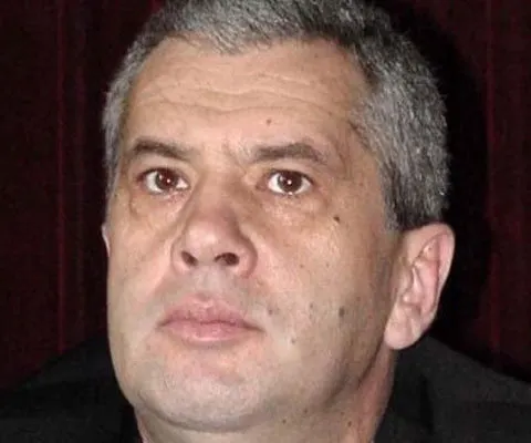 Ministrul Mediului a propus, în şedinţa de guvern de astăzi, suspendarea temporară a triplării taxei auto