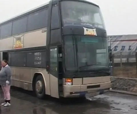 20 de români care muncesc în Italia au fost abandonaţi la Vama Nădlac