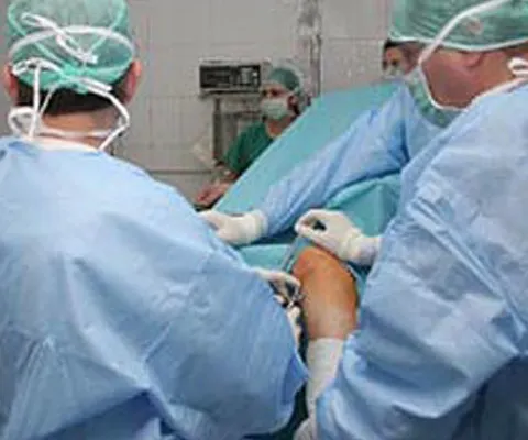 Sindicaliştii din Sănătate resping decizia Guvernului de a reduce cu 20% personalul bugetar