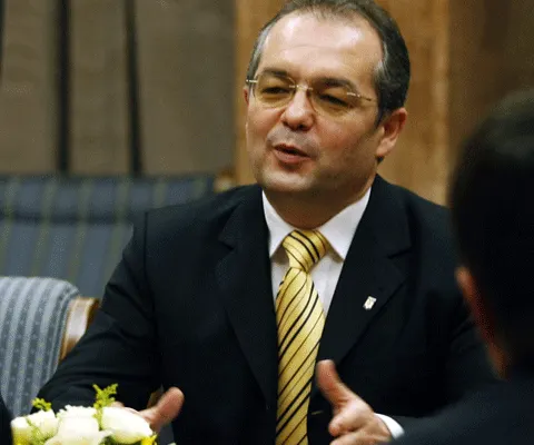 Planul anticriză al Guvernului: Încasările din noua taxă auto merg la autorităţile locale