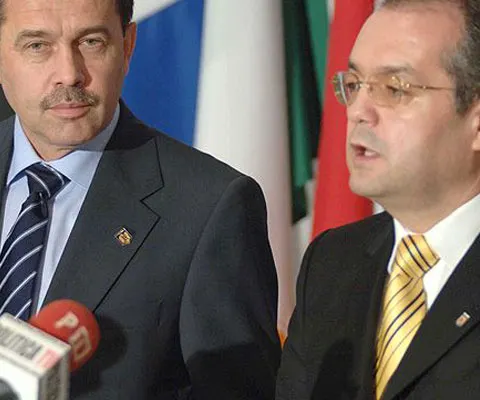 Planul anticriză îi costă pe guvernanţi aproape 9 miliarde de euro