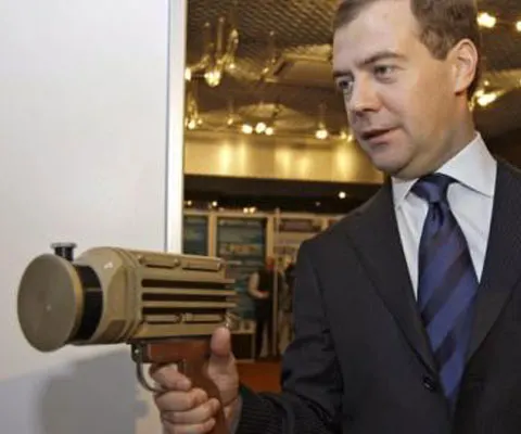 Rusia vede o "topire a gheţii" în relaţiile sale cu NATO