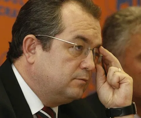 Hotărâre de guvern. Boc şi-a organizat alegerile de la Cluj