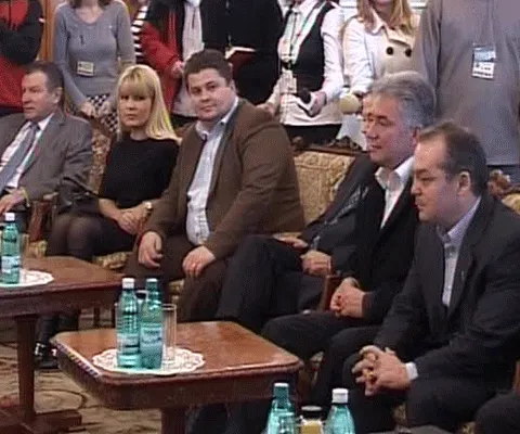 PSD şi PD-L vor majorarea pensiilor cu 9% pentru luna septembrie