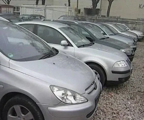 Guvernul german oferă 2.500 de euro pentru înlocuirea maşinilor mai vechi de nouă ani