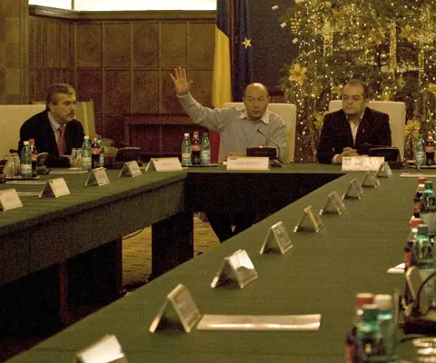 Guvernul României, între promisiuni şi adevăr