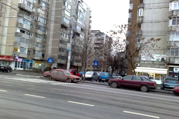 Rablă pe trecerea de pietoni