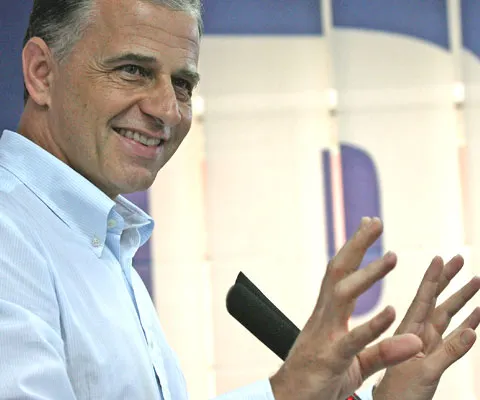Geoană: Senzaţia că la capul acestui Guvern sunt prea multe doici trebuie să înceteze