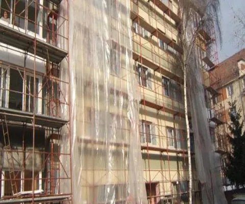 Măsuri "uitate" de guvernanţi. Reabilitarea termică cu bani de la UE şi privatizarea "deşteaptă" a sectorului energetic