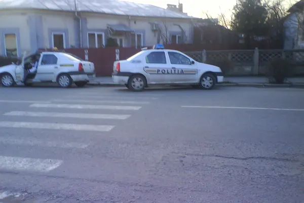 Poliţia din Caracal, la o mică discuţie pe trecerea de pietoni
