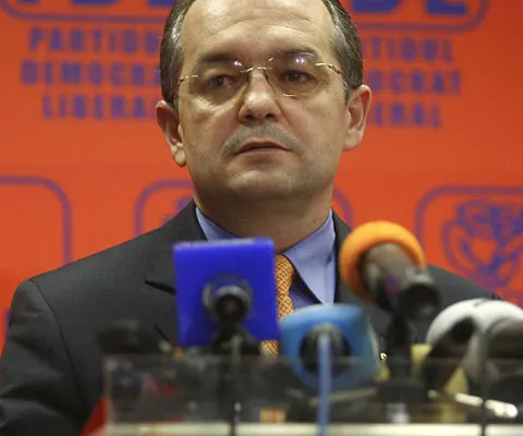 Emil Boc: Fostul Guvern a dat dovadă de iresponsabilitate în cheltuirea banilor