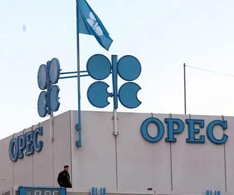 Rusia este gata să stocheze ţiţei ca să ajute OPEC în susţinerea preţului petrolului