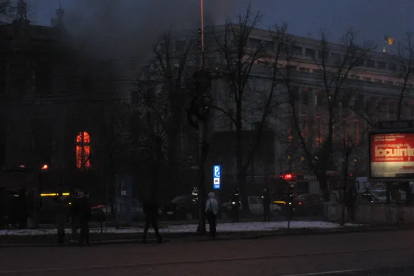 Incendiu lângă Guvern