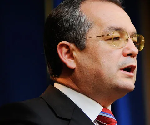 Emil Boc: Românii de bună credinţă din Italia nu trebuie să sufere