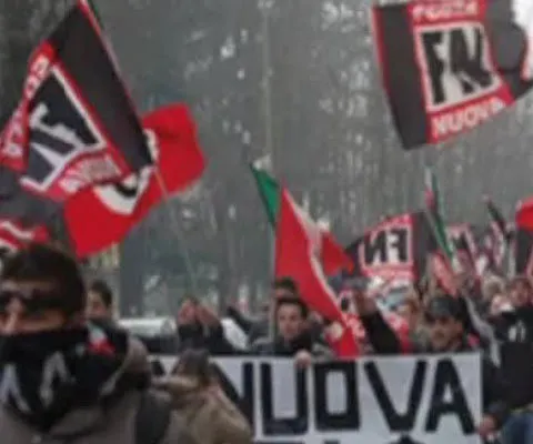 Peste 100 de extremişti au demonstrat la Roma împotriva prezenţei imigranţilor în Italia