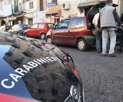 Doi români sunt anchetaţi pentru uciderea cu brutalitate a unui italian