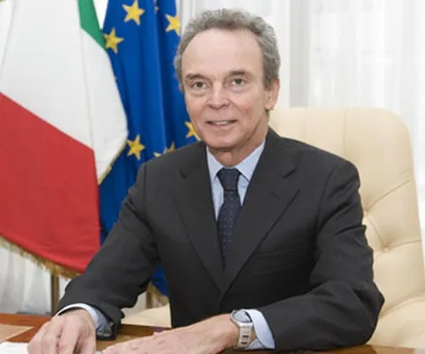 Doi europarlamentari PDL cer oficialilor italieni să discute cu reprezentanţii românilor din Italia
