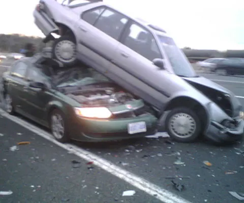 Trei maşini au fost implicate într-un accident pe DN1, în dreptul localităţii Săftica