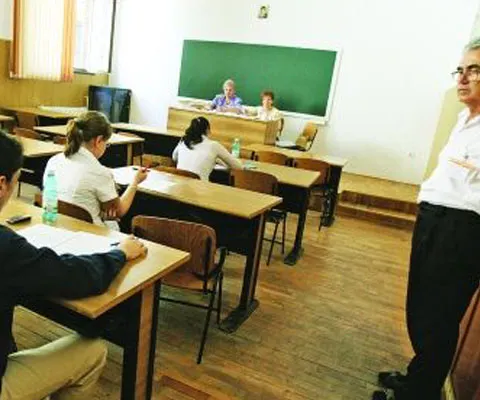 Subiectele pentru probele scrise la Bacalaureat au fost publicate