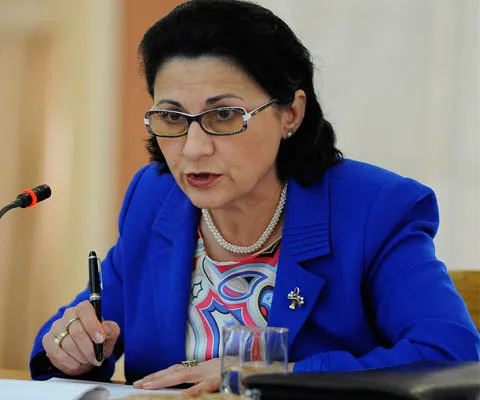 Dezbatere Realitatea.NET: Fă-i agenda ministrului Educaţiei, Ecaterina Andronescu