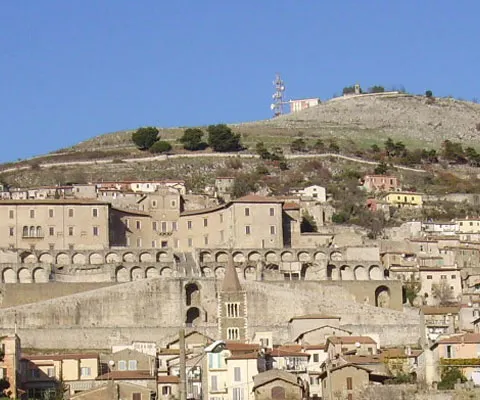 Încă un român a fost arestat în Italia pentru că a încercat să violeze o tânără de 15 ani