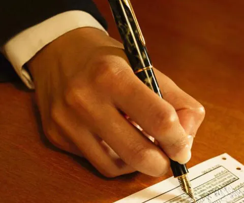 Legea achiziţiilor publice a fost adoptată într-o şedinţă de guvern