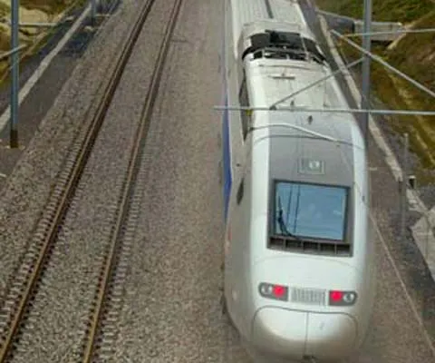 Doi morţi în urma unui accident de tren în Franţa