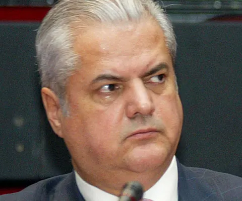 Adrian Năstase consideră că PSD are mai multe şanse la prezidenţiale dacă iese de la guvernare