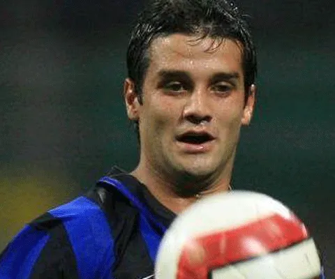 Liga Campionilor - Chivu nu va juca în meciul cu Manchester din cauza unei accidentări mai vechi