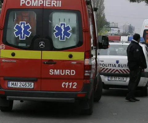 Un pasager al unui microbuz implicat într-un accident, la Arad, a încetat din viaţă la spital