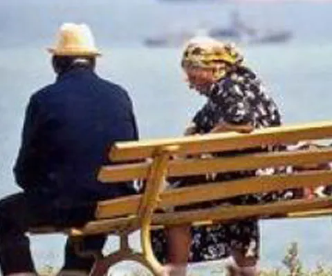 Mii de pensionari din toată ţara au popriri pe pensii