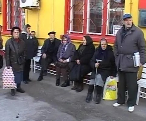 Ministrul Muncii, Marian Sârbu: Pensiile vor creşte în două etape, de la 1 aprilie şi 1 octombrie