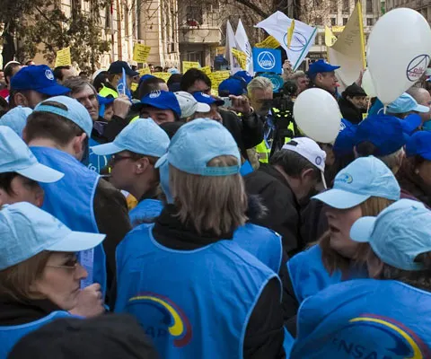 Cartel Alfa cere Guvernului majorarea salariului minim la 800 lei şi ameninţă cu proteste