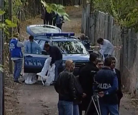 Doi români şi un italian au fost arestaţi în Italia, fiind acuzaţi de viol