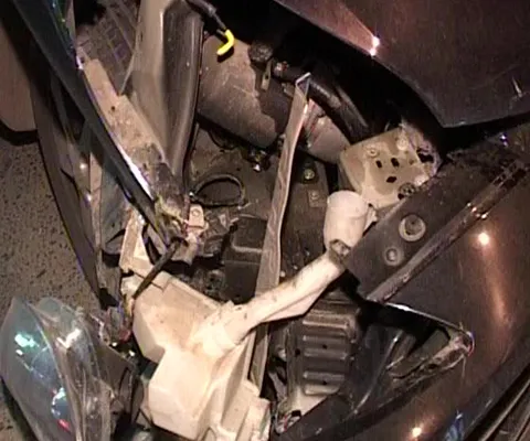 Doi şoferi beţi au provocat două accidente la mai puţin de 100 de metri distanţă unul faţă de celălalt