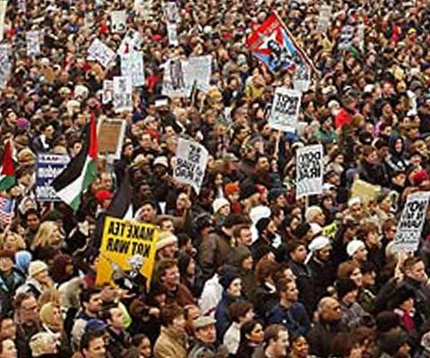 Proteste împotriva globalizării, la Londra