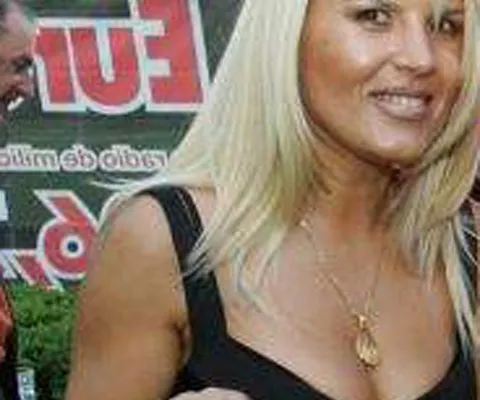 Elena Udrea e mulţumită de starea plajelor din România şi de tarifele hotelierilor