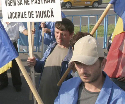 Confederaţiile sindicale au discutat, luni, cu reprezentanţii Guvernului, pe tema salariilor bugetarilor