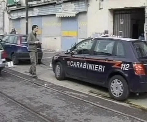 Doi români au fost împuşcaţi de un italian pe care încercau să îl şantajeze