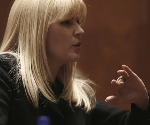 Elena Udrea este dispusă să facă o donaţie pentru campania Elenei Băsescu